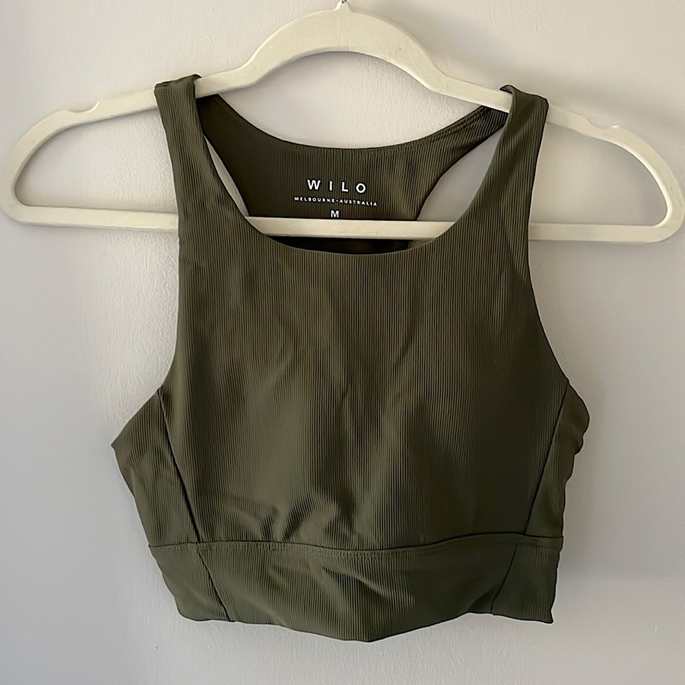 NWOT Wilo Australia Longline Ribbed Sports Bra Olive Size Medium